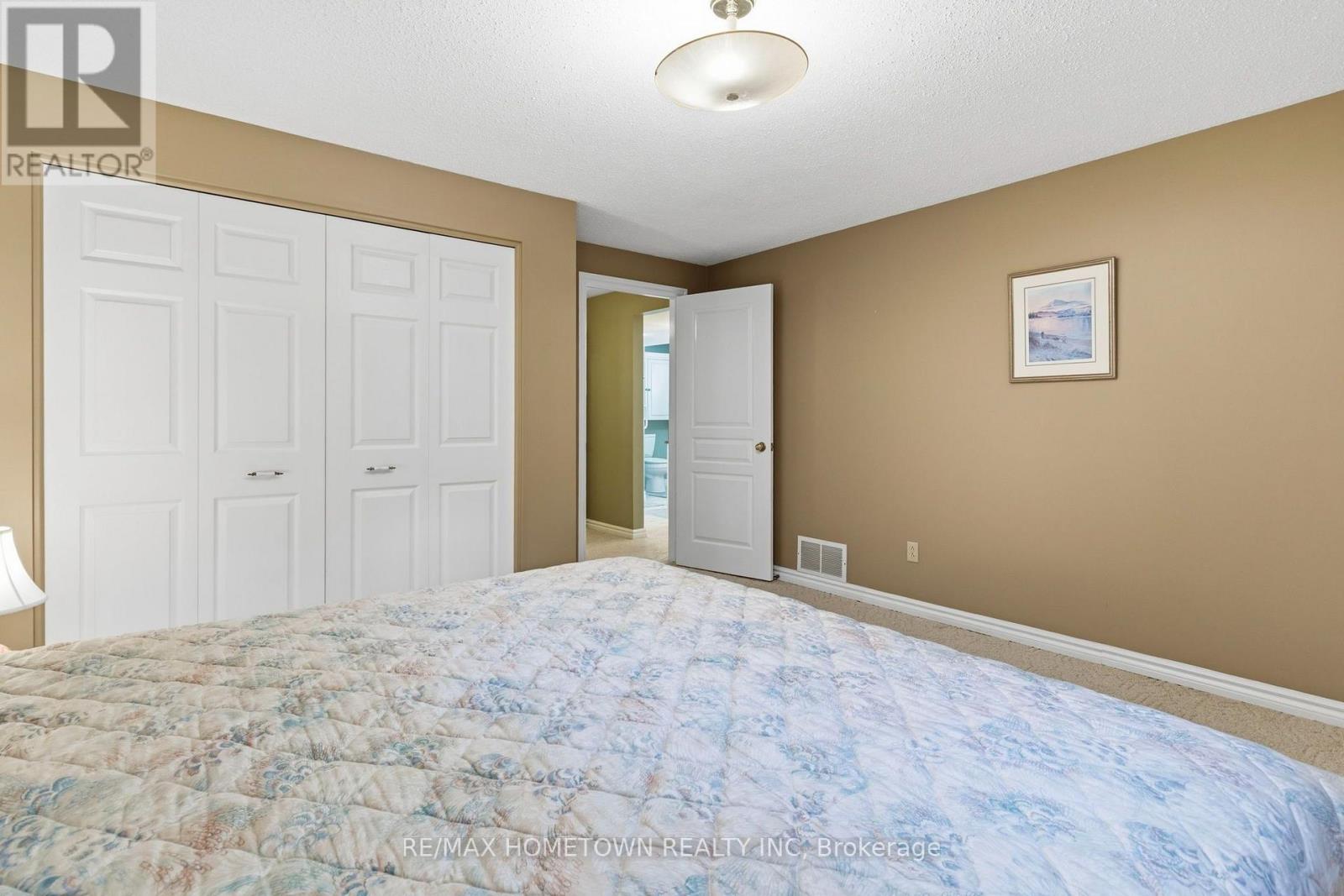 1 MEIKLE DRIVE - 27