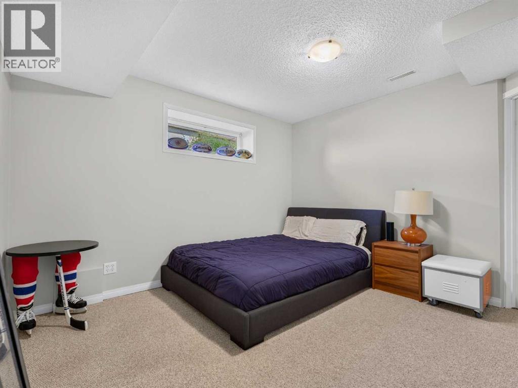 124 Valley Creek Crescent NW — photo 42