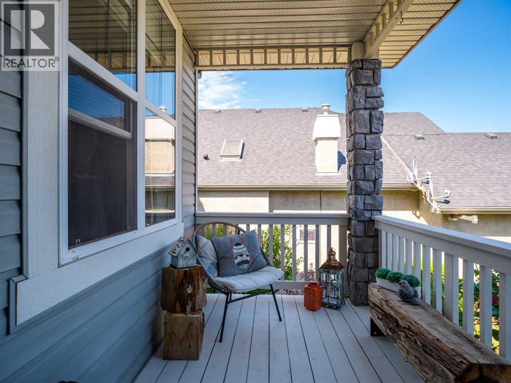 124 Valley Creek Crescent NW - photo 5