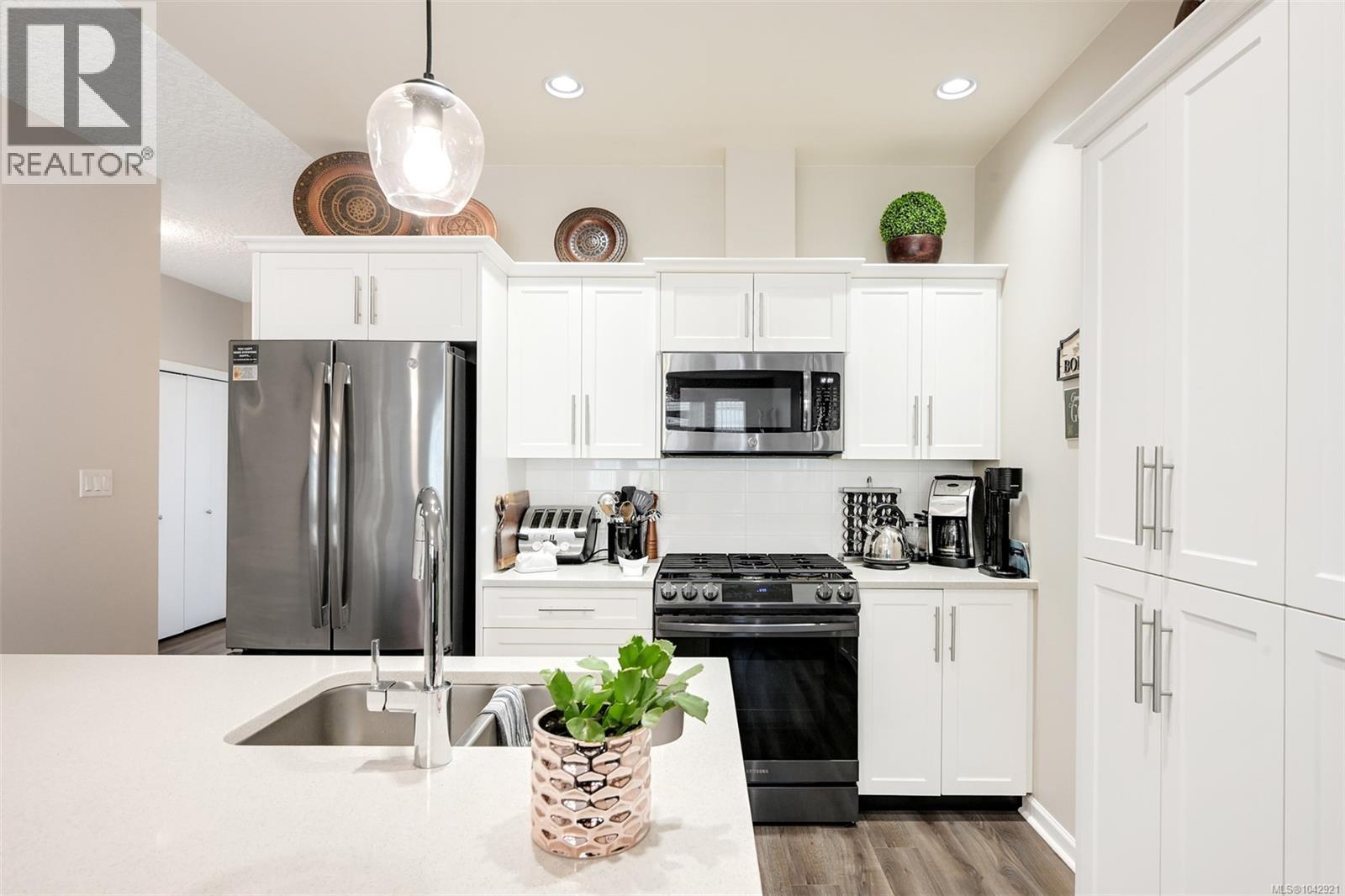 2316 Magnolia Lane - 3