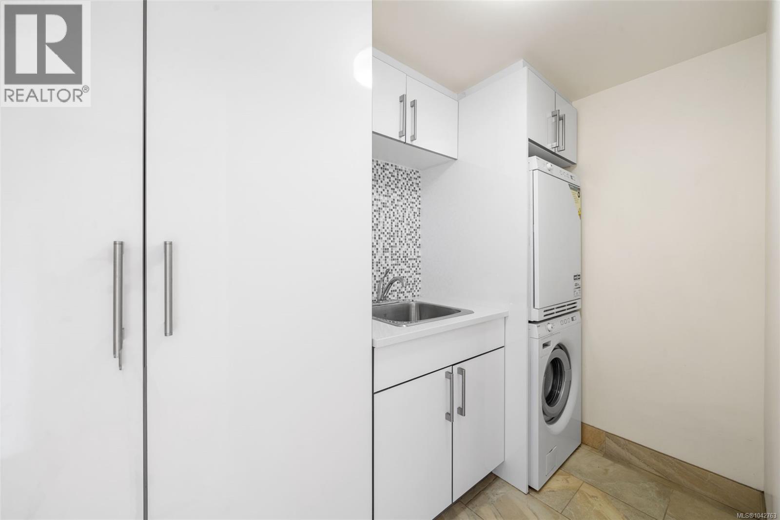 #3 2830 Irma St - 20