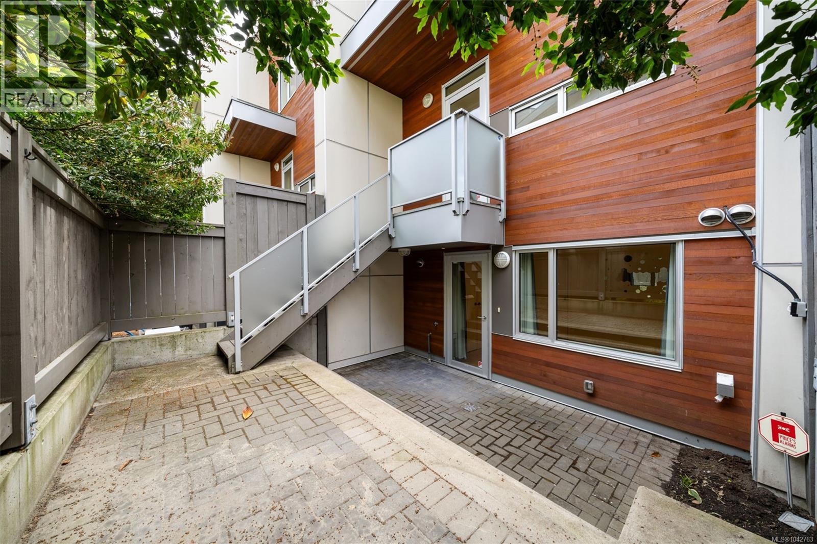 #3 2830 Irma St - 27