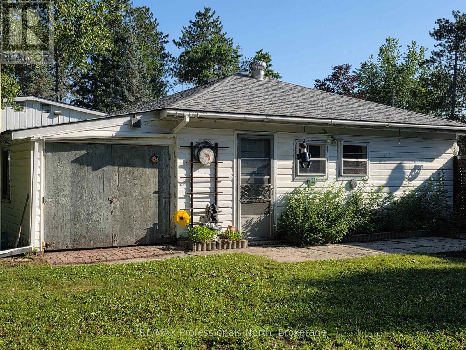 1024 LUTTERWORTH PINES ROAD - 41