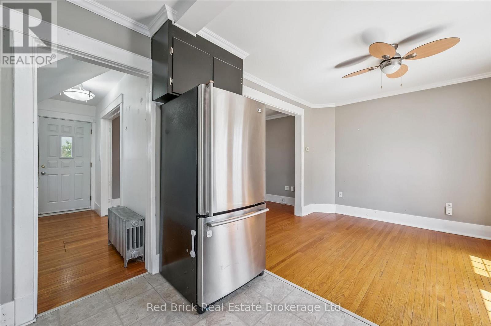 241 VICTORIA ROAD S - 14