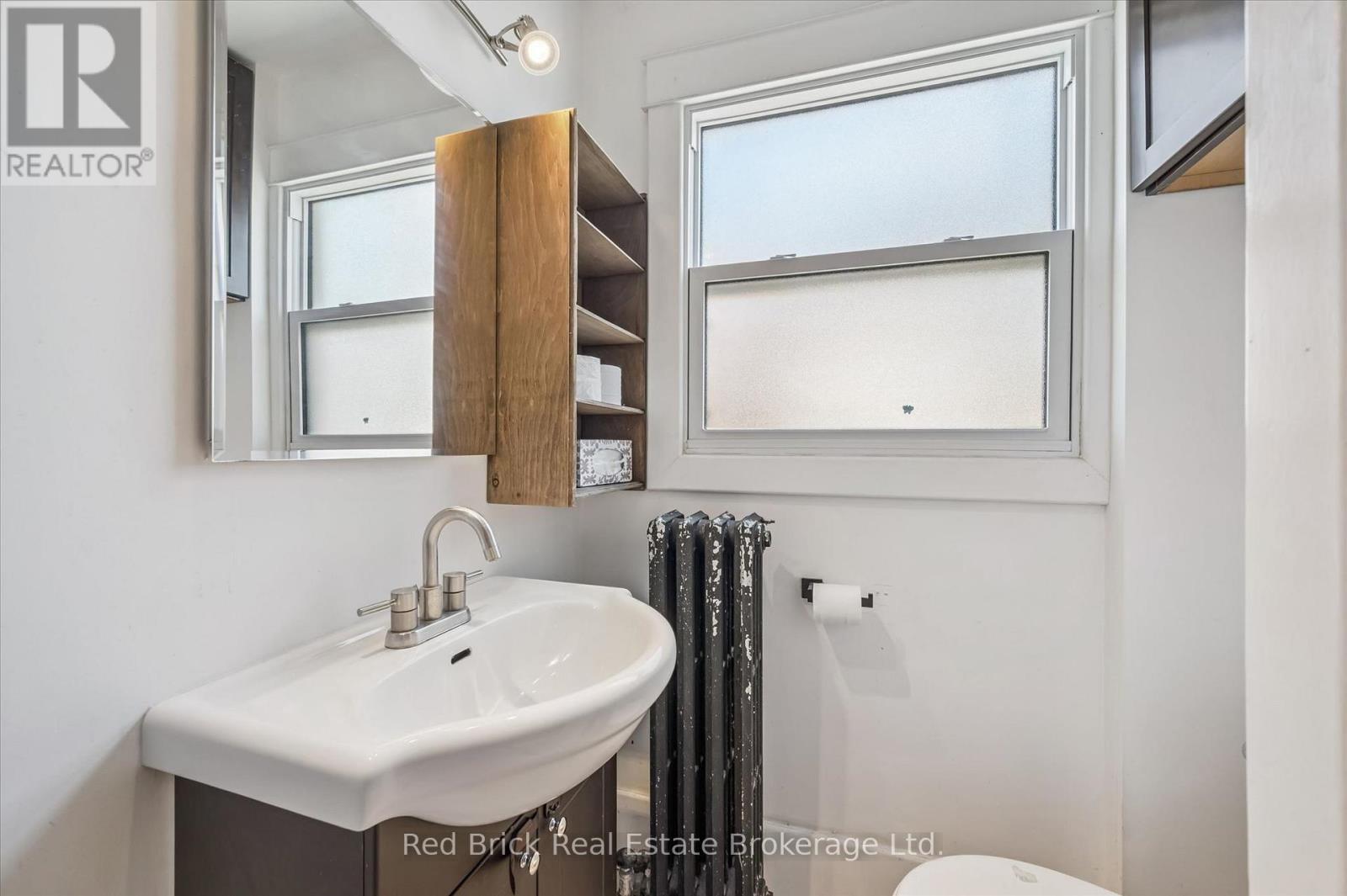 241 VICTORIA ROAD S - 20