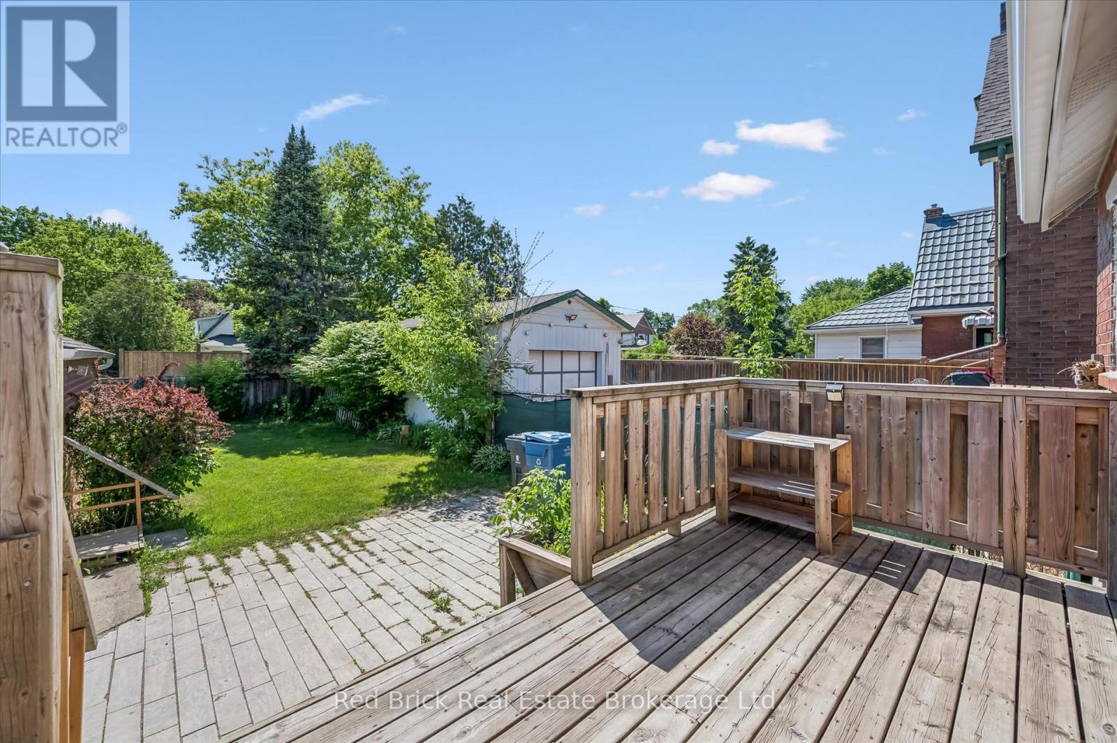 241 VICTORIA ROAD S - 28