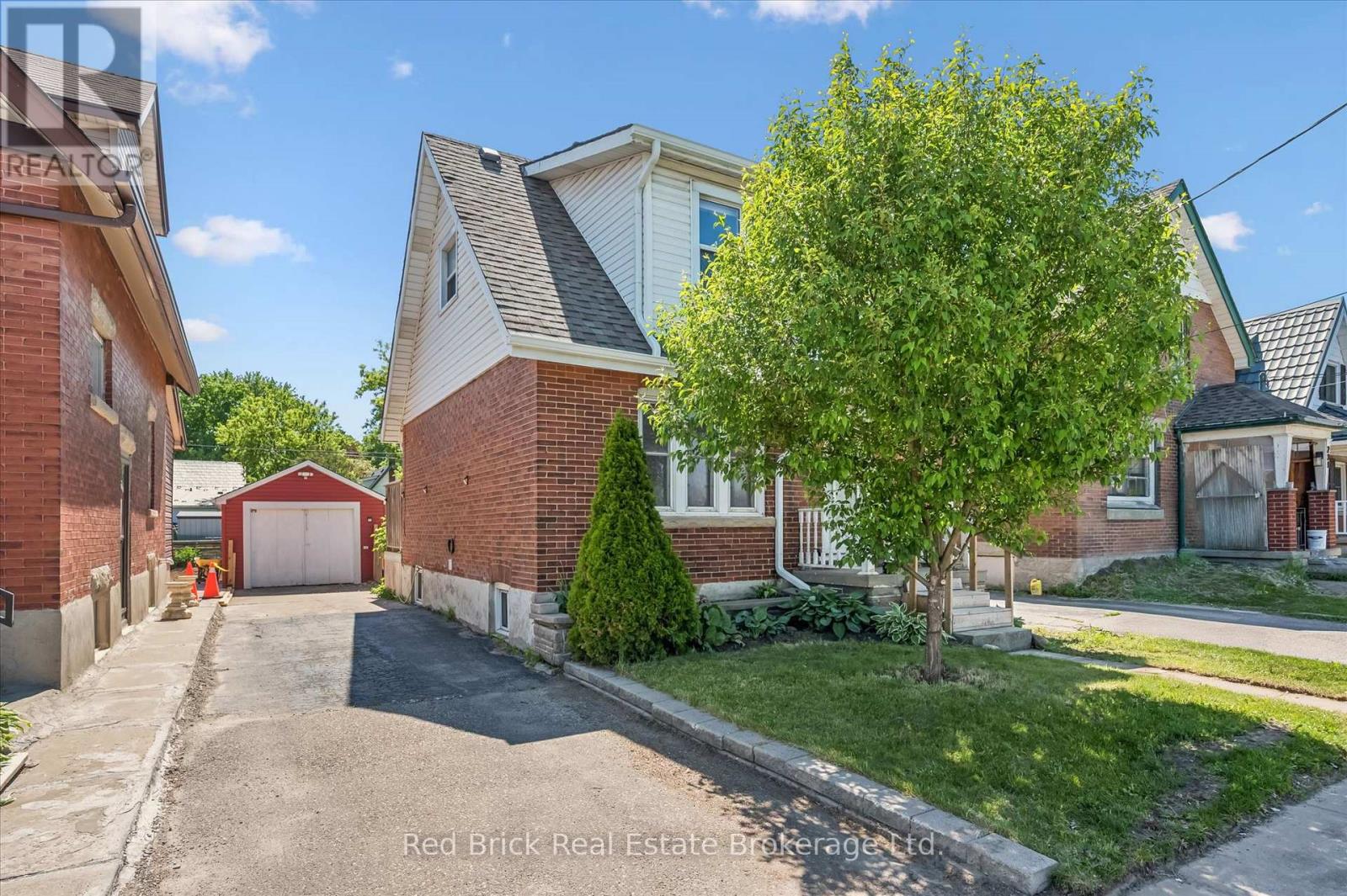 241 VICTORIA ROAD S - 3