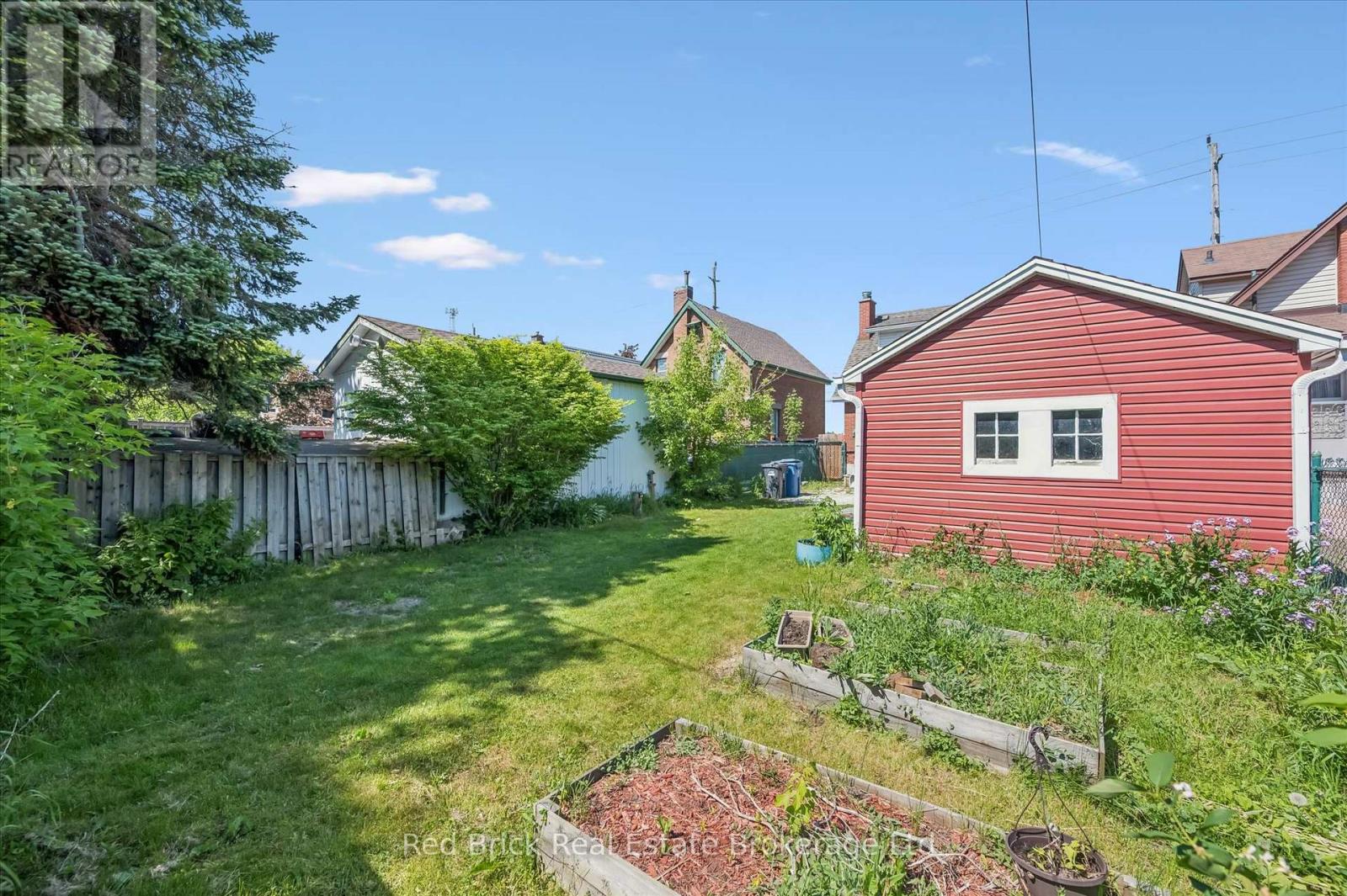 241 VICTORIA ROAD S - 30