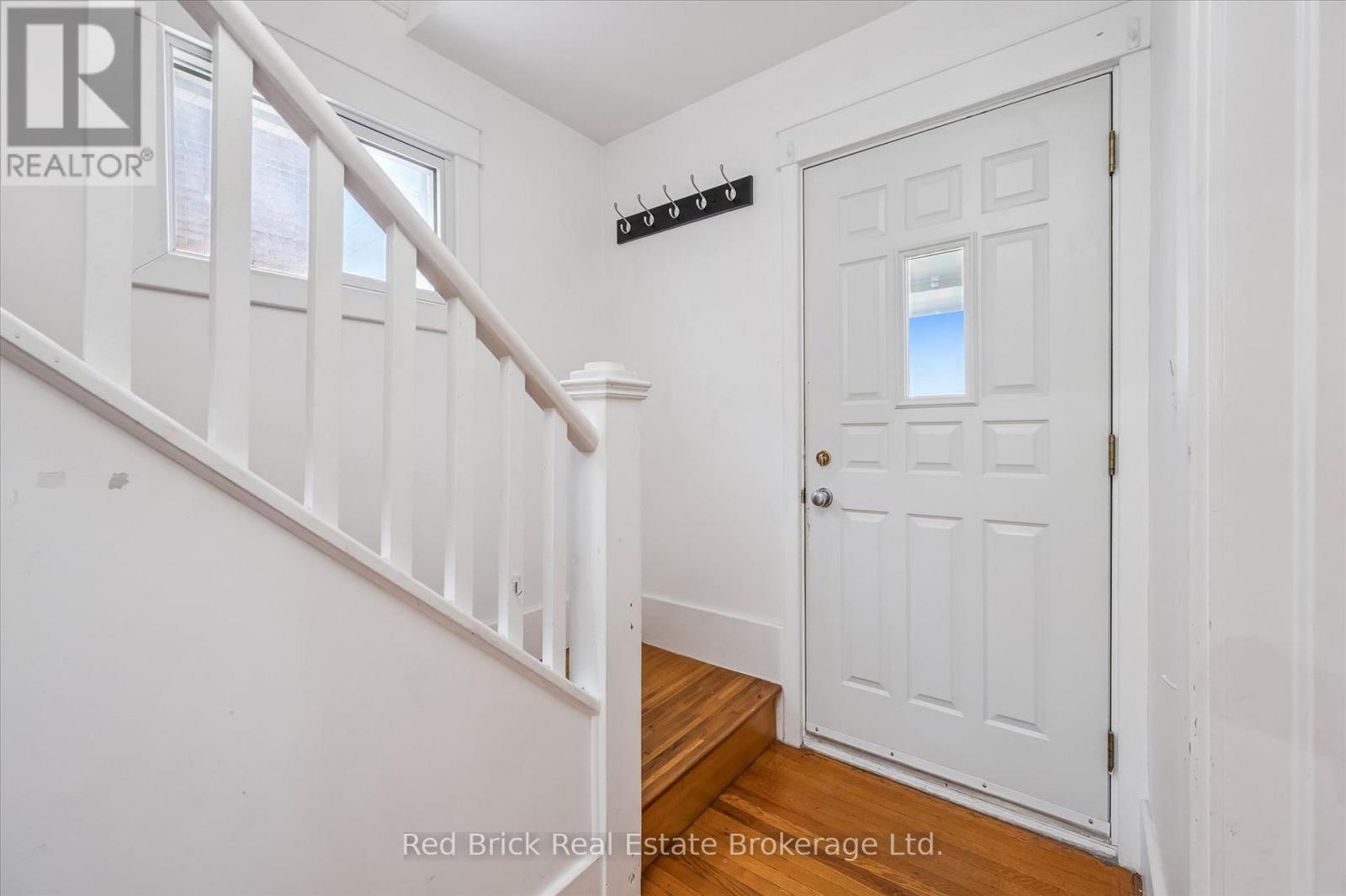241 VICTORIA ROAD S - 5