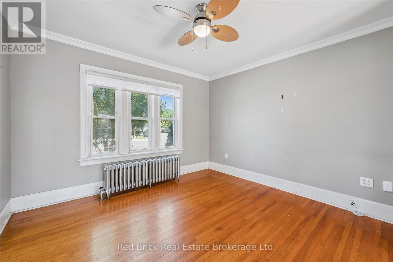 241 VICTORIA ROAD S - 6