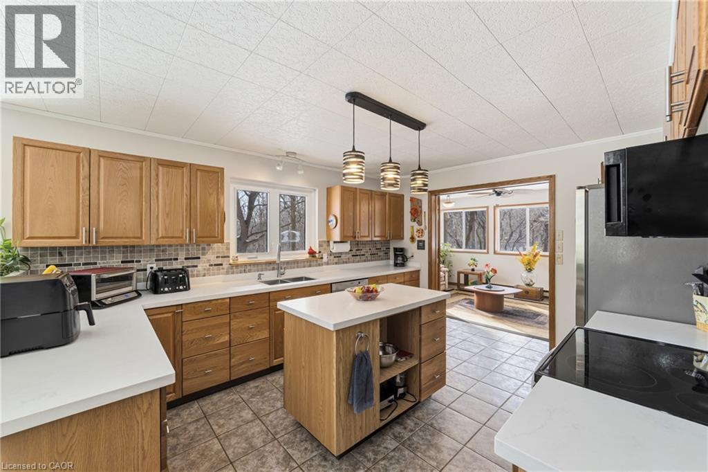 295 BRANT Road - 8