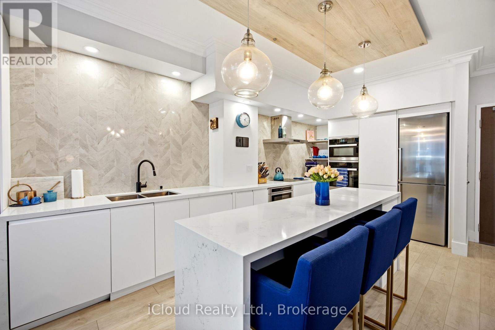 #PH16 650 SHEPPARD AVENUE E - 11