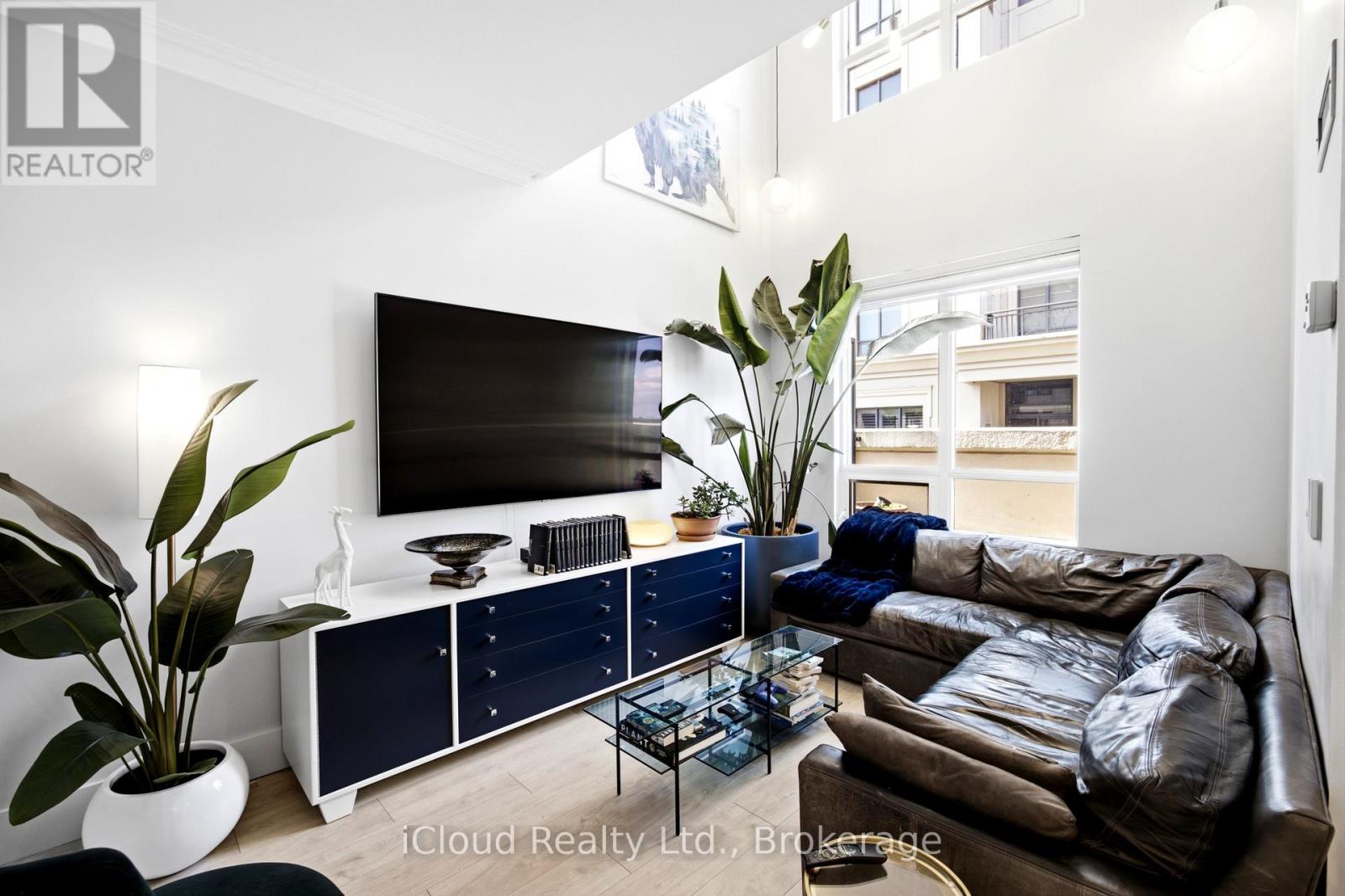 #PH16 650 SHEPPARD AVENUE E - 14