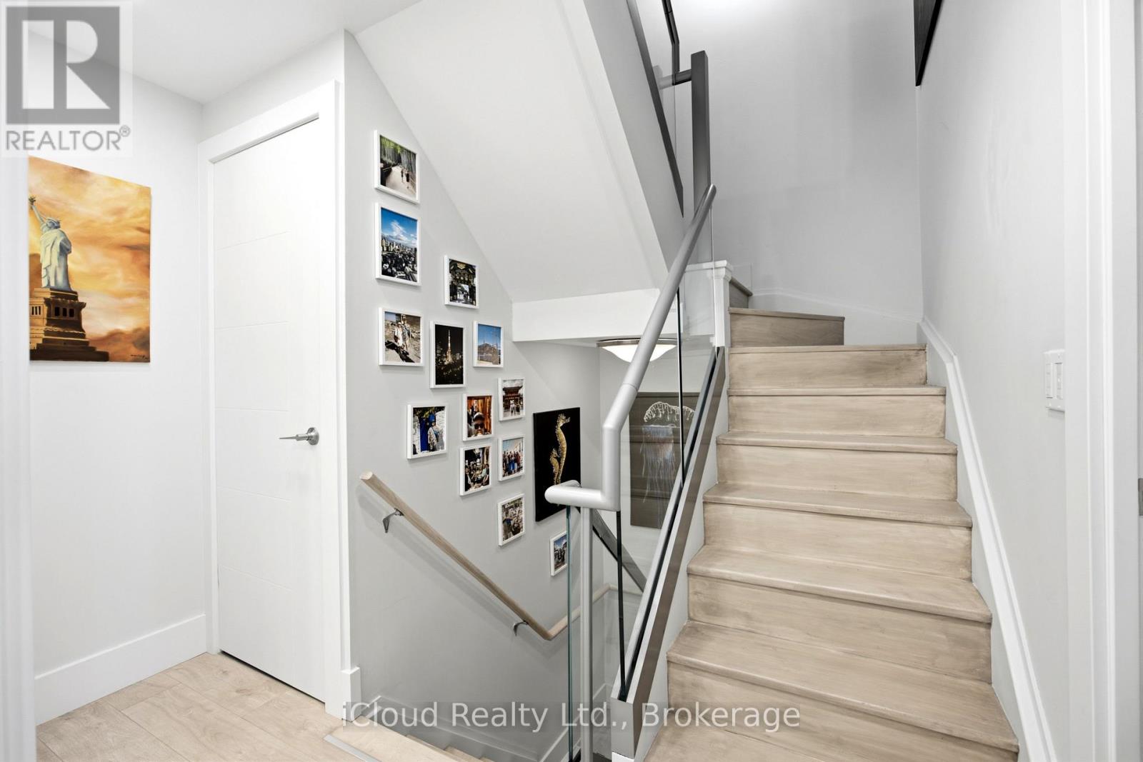 #PH16 650 SHEPPARD AVENUE E - 21
