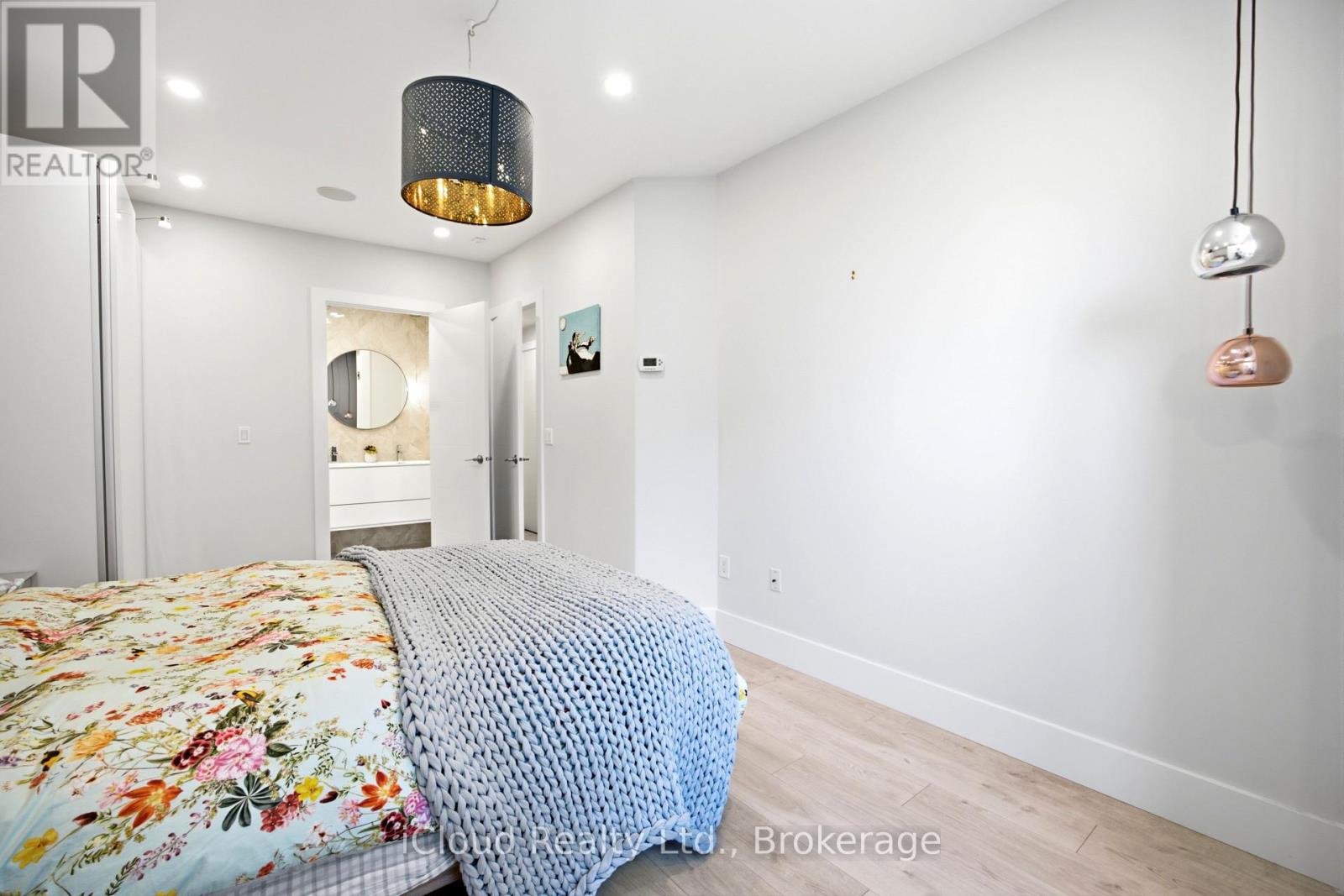 #PH16 650 SHEPPARD AVENUE E - 25