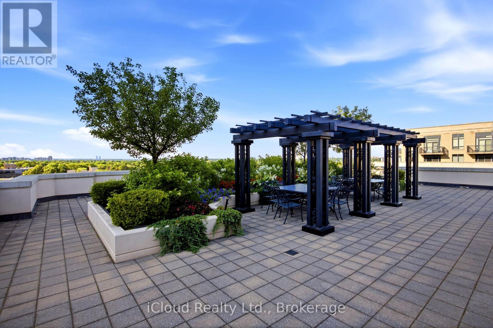 #PH16 650 SHEPPARD AVENUE E - 37