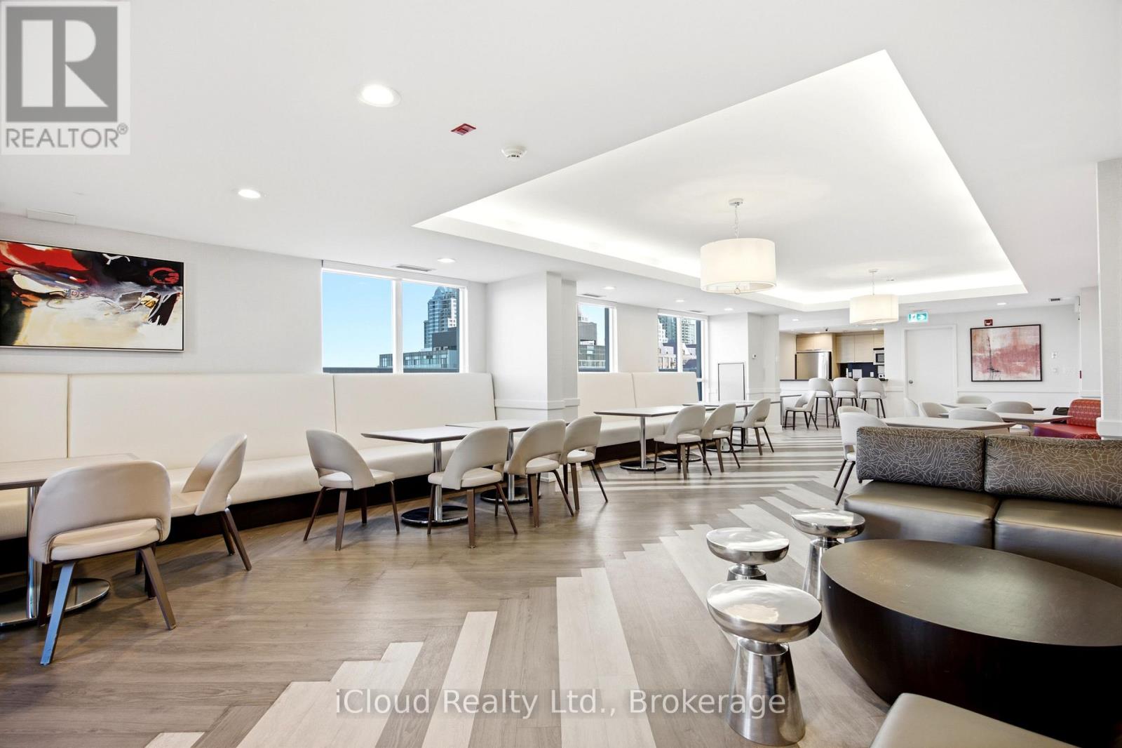 #PH16 650 SHEPPARD AVENUE E - 38