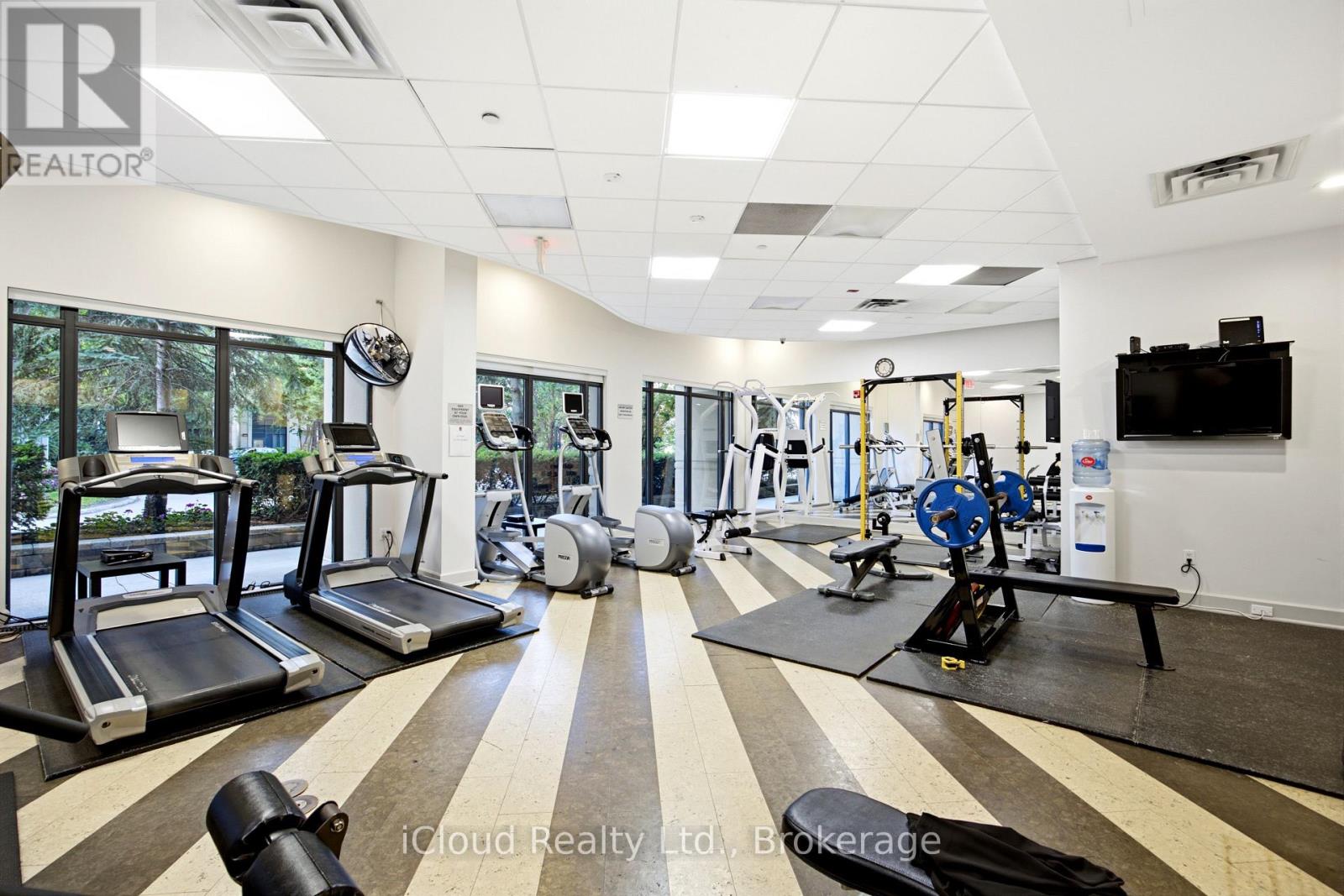 #PH16 650 SHEPPARD AVENUE E - 39