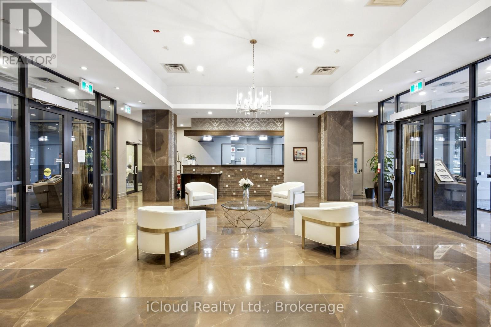 #PH16 650 SHEPPARD AVENUE E - 6
