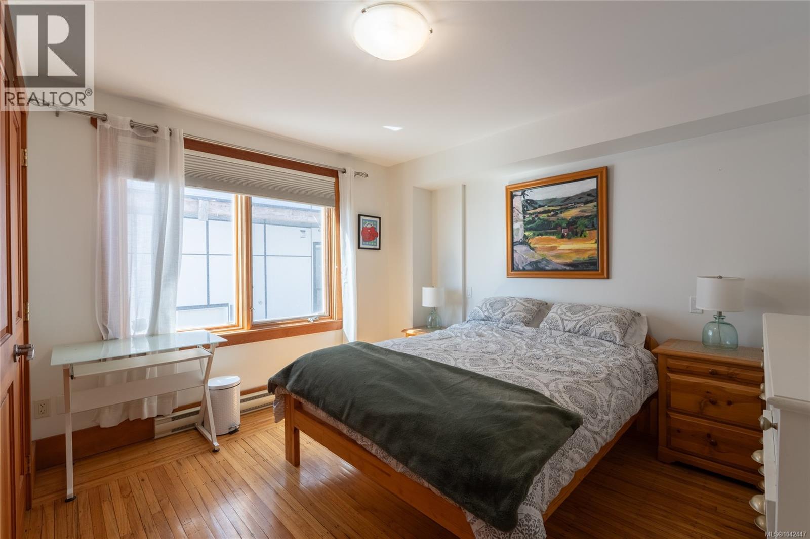 1 338 Dallas Road, Victoria