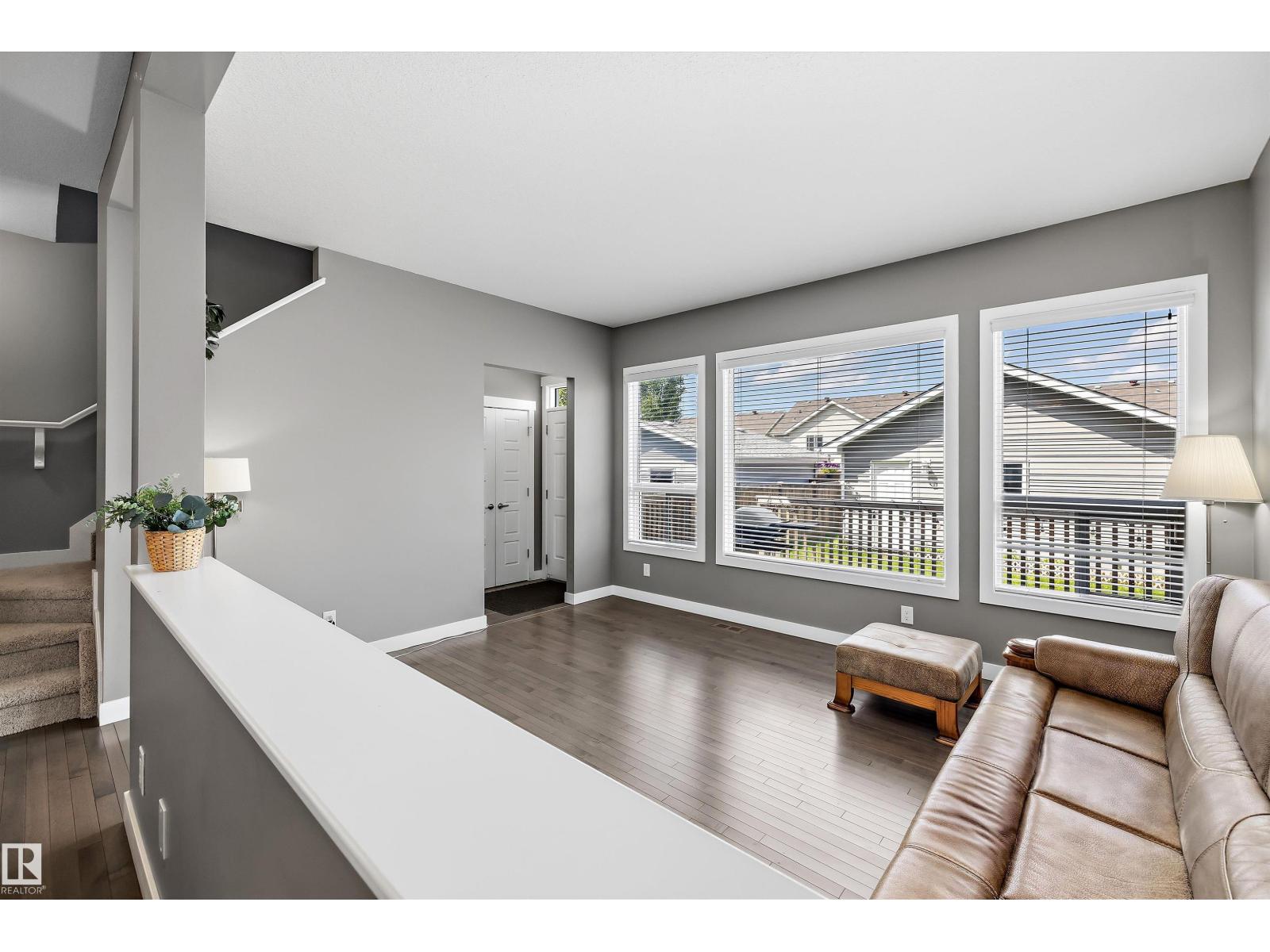 7212 23 AV SW - 22