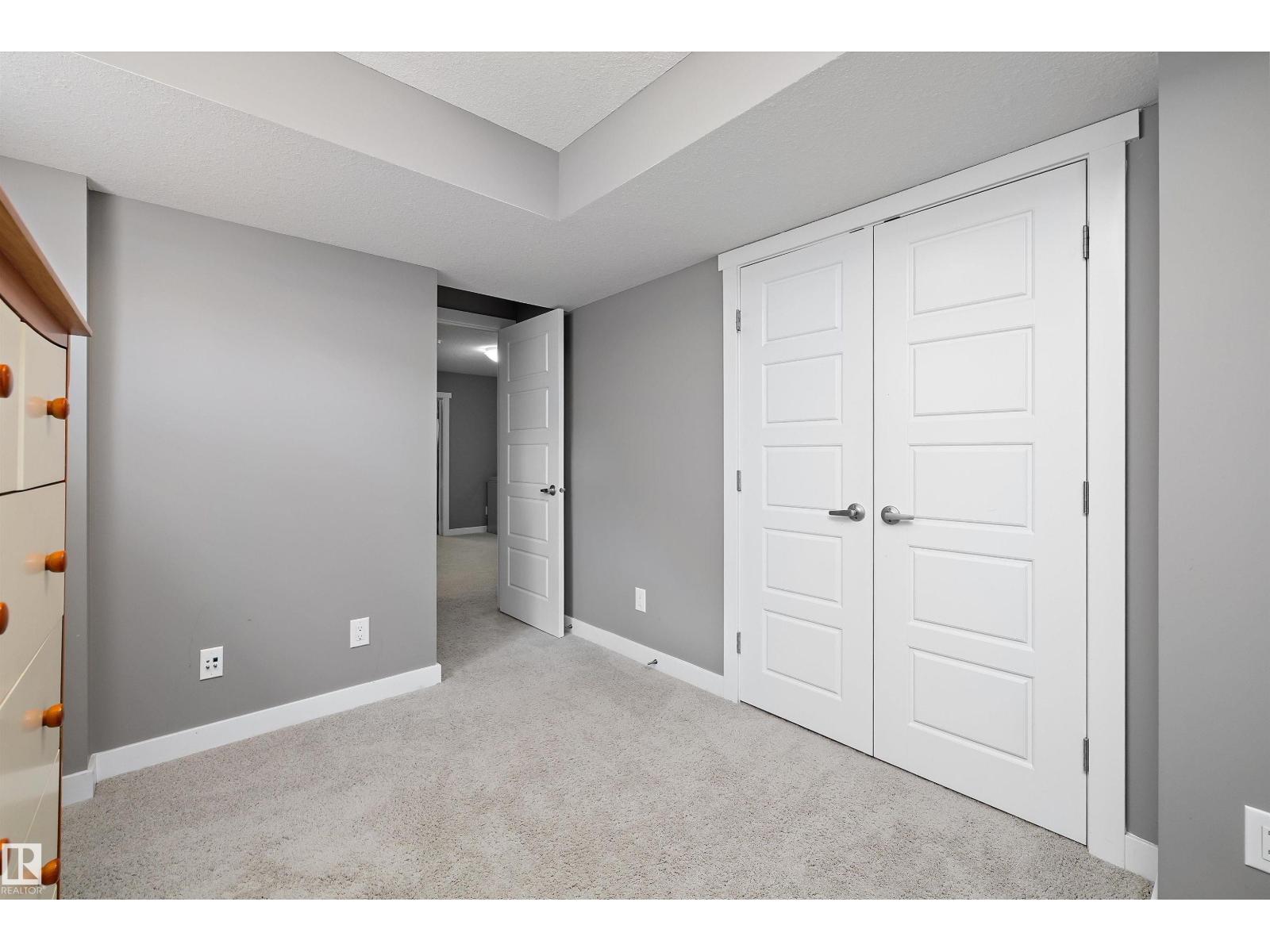 7212 23 AV SW - 30