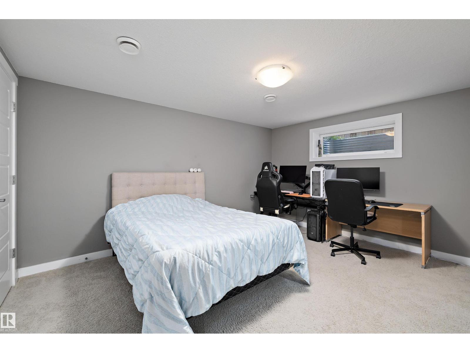 7212 23 AV SW - 31