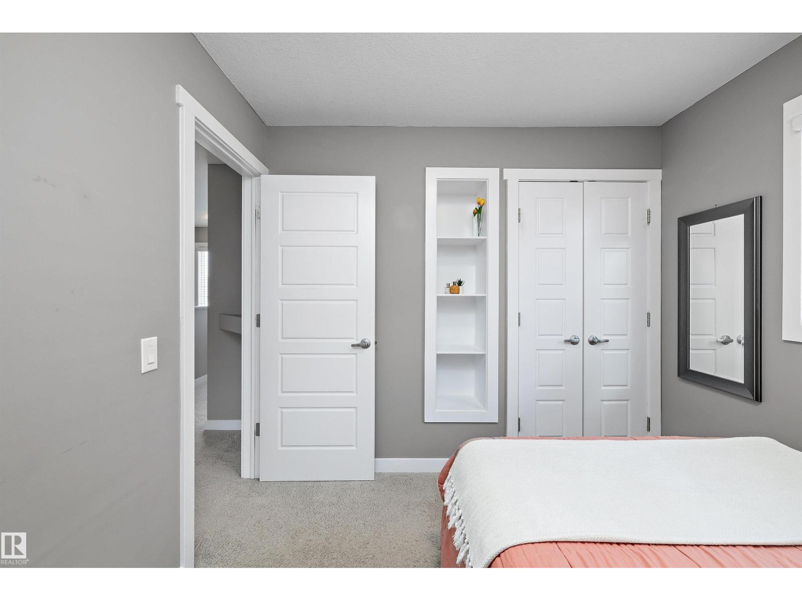 7212 23 AV SW - 38