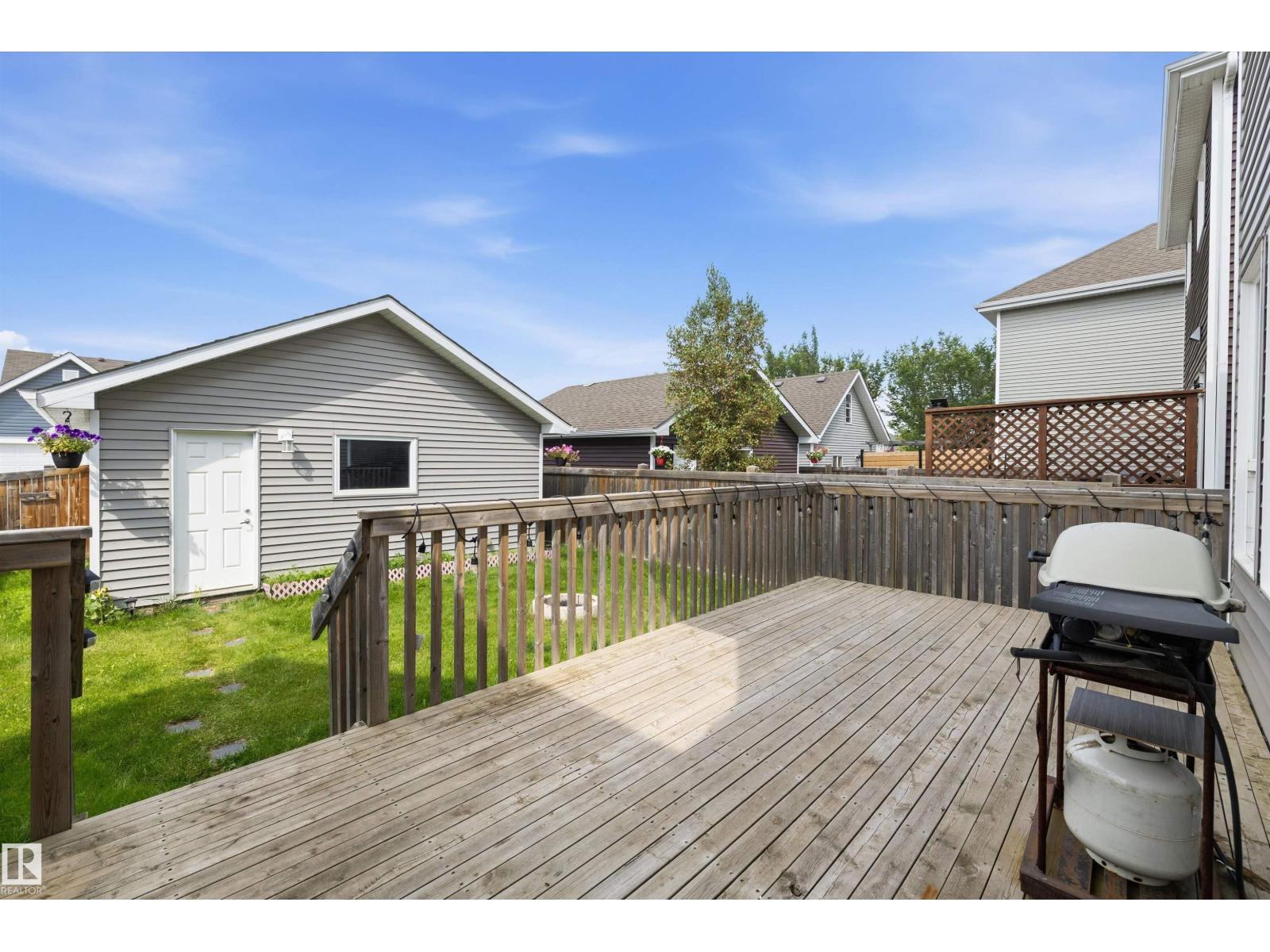 7212 23 AV SW - 46