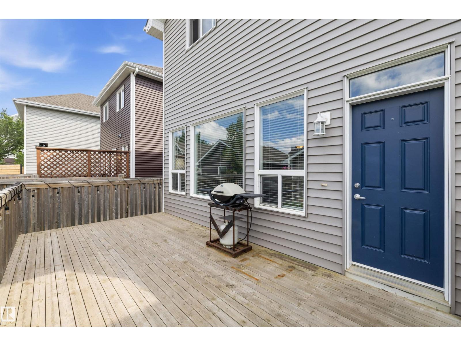 7212 23 AV SW - 47