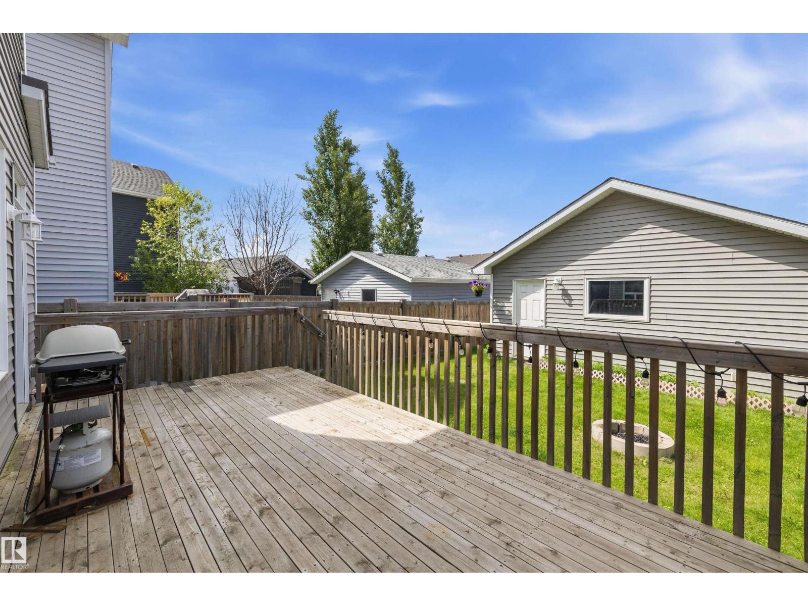 7212 23 AV SW — photo 49