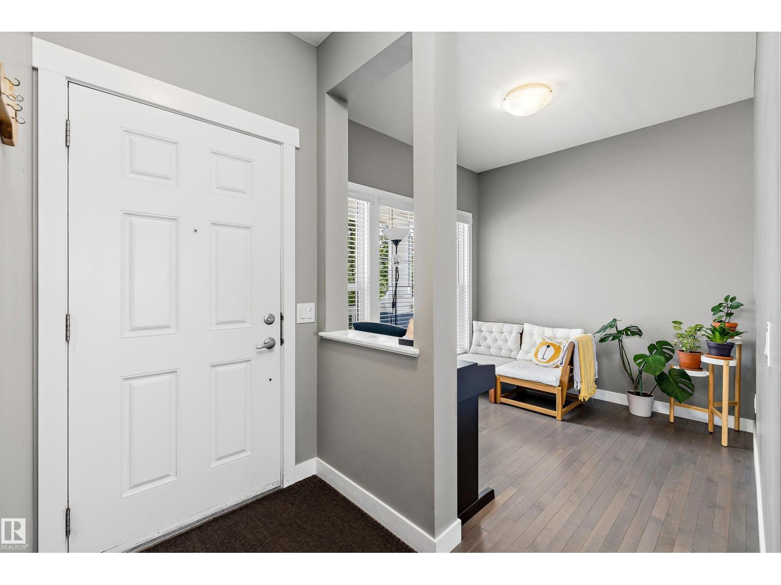 7212 23 AV SW - 6