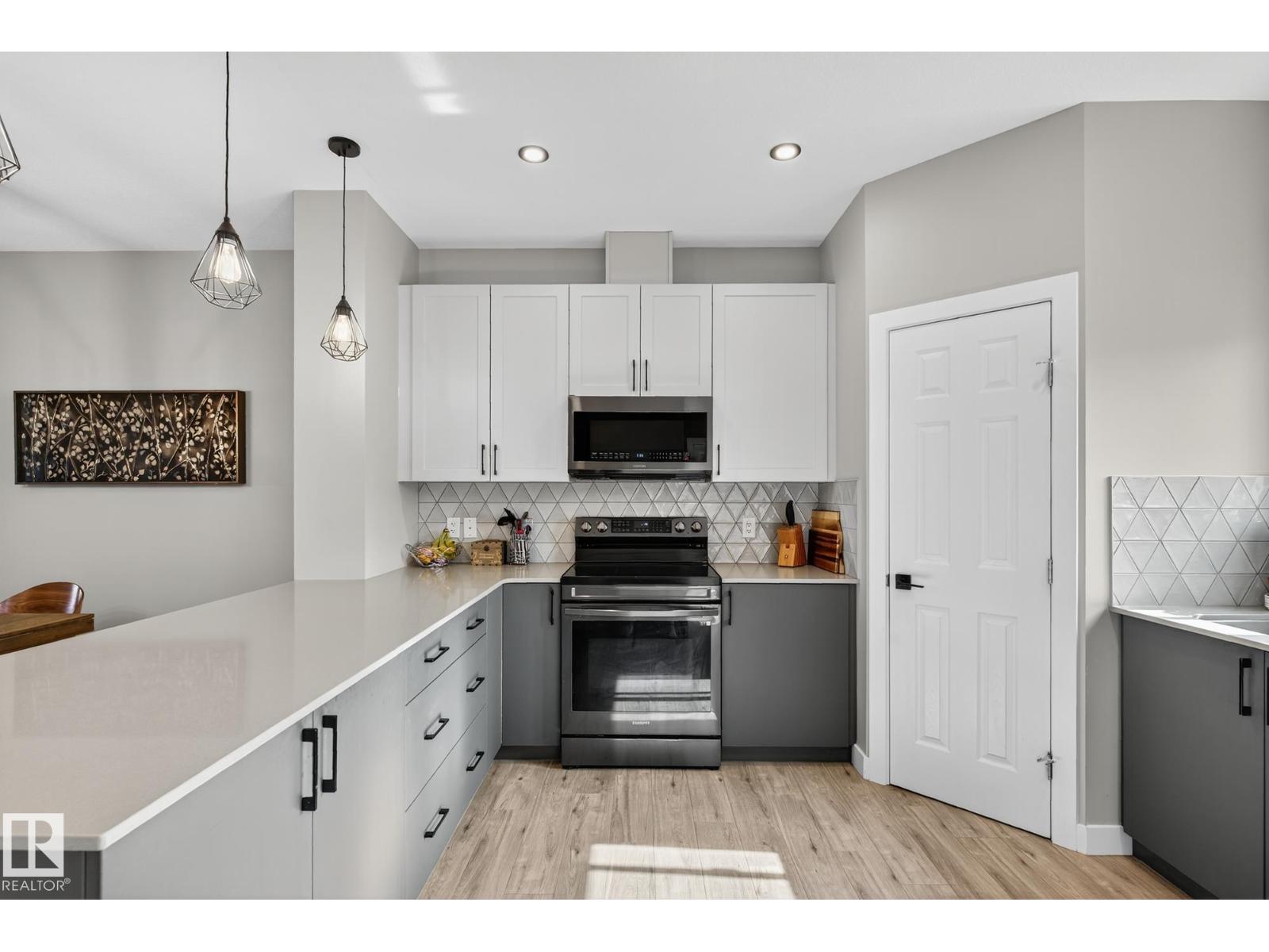 16635 30 AV SW - 12