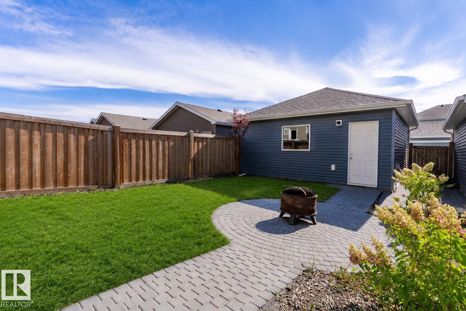 16635 30 AV SW - 33