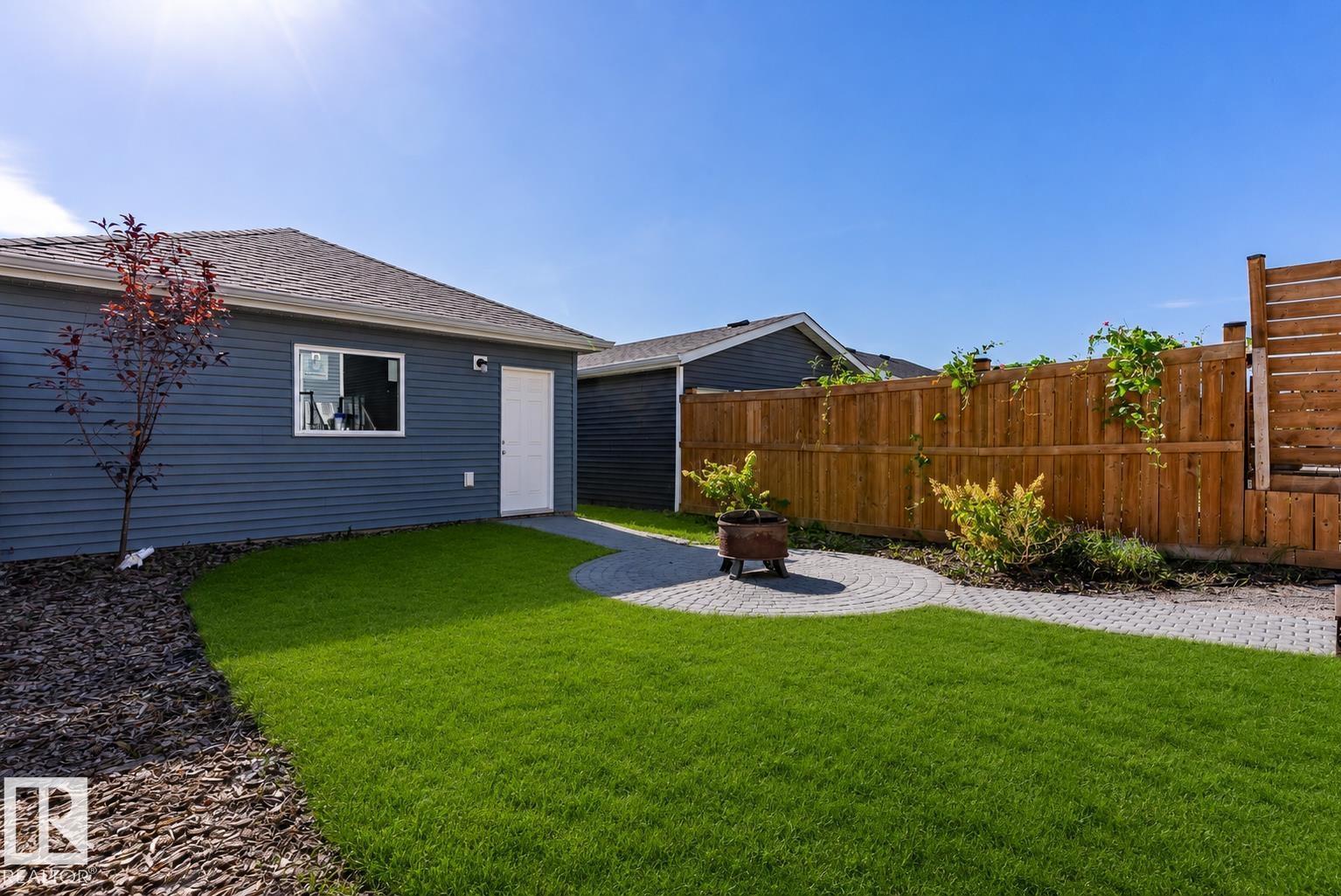 16635 30 AV SW - 36