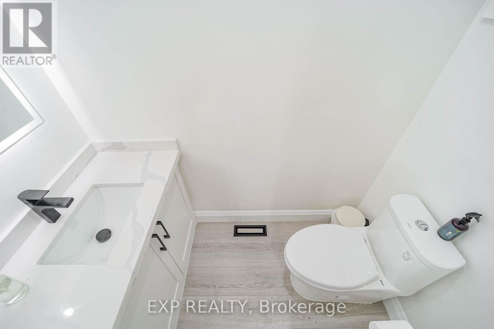 25 NABOB CRESCENT - Image 32