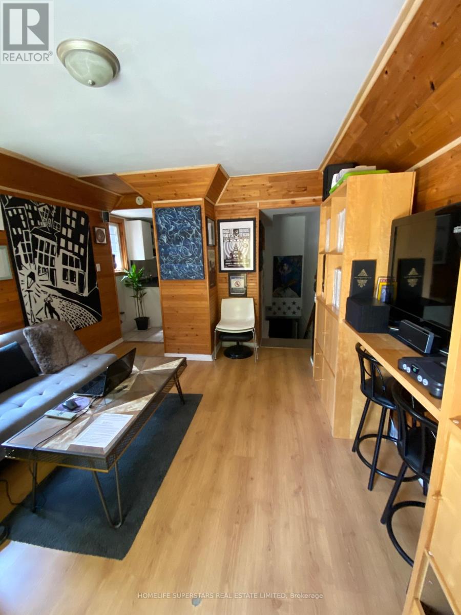 1263 WOODBINE AVENUE - 6
