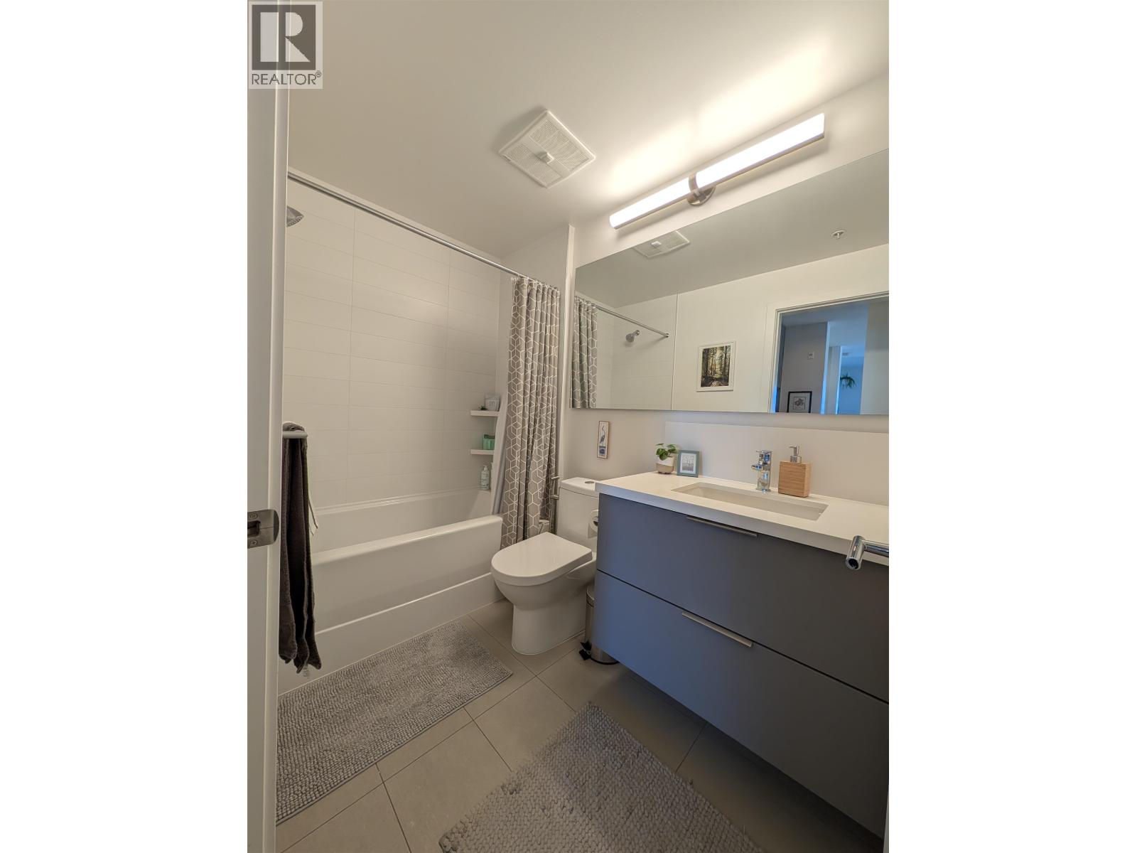 409 603 REGAN AVENUE, Coquitlam