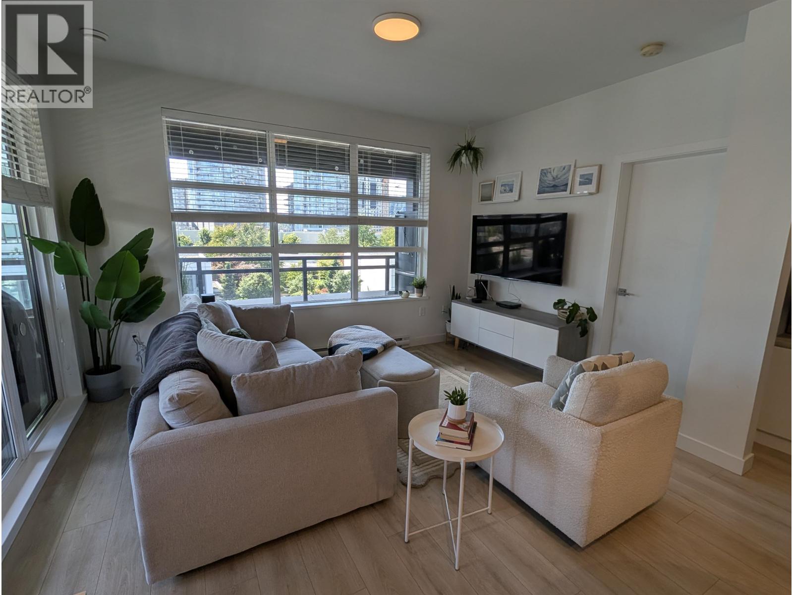 409 603 REGAN AVENUE, Coquitlam