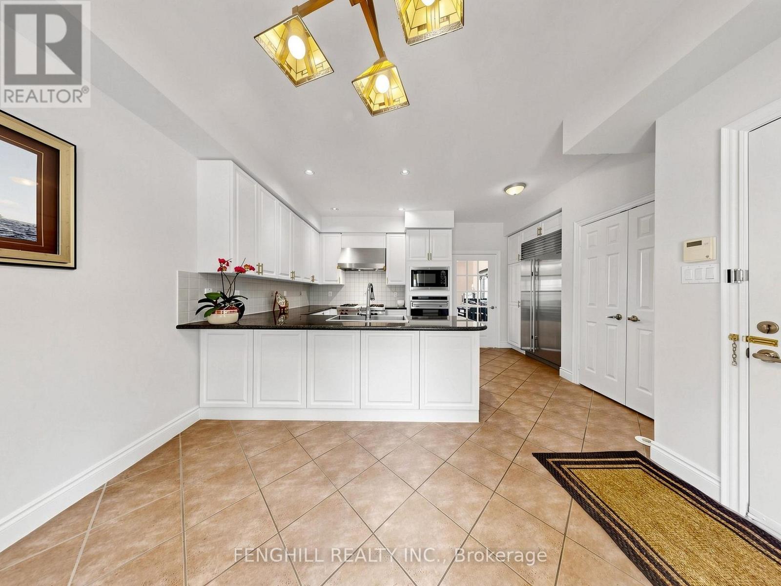106 LEGENDS WAY - Image 7