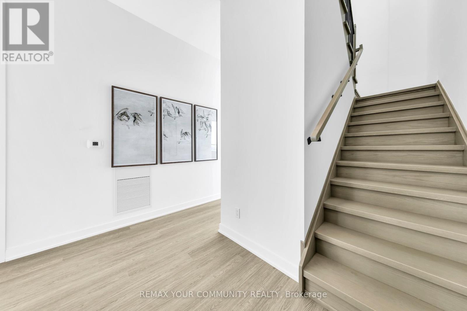 #1002 8188 YONGE STREET - 23