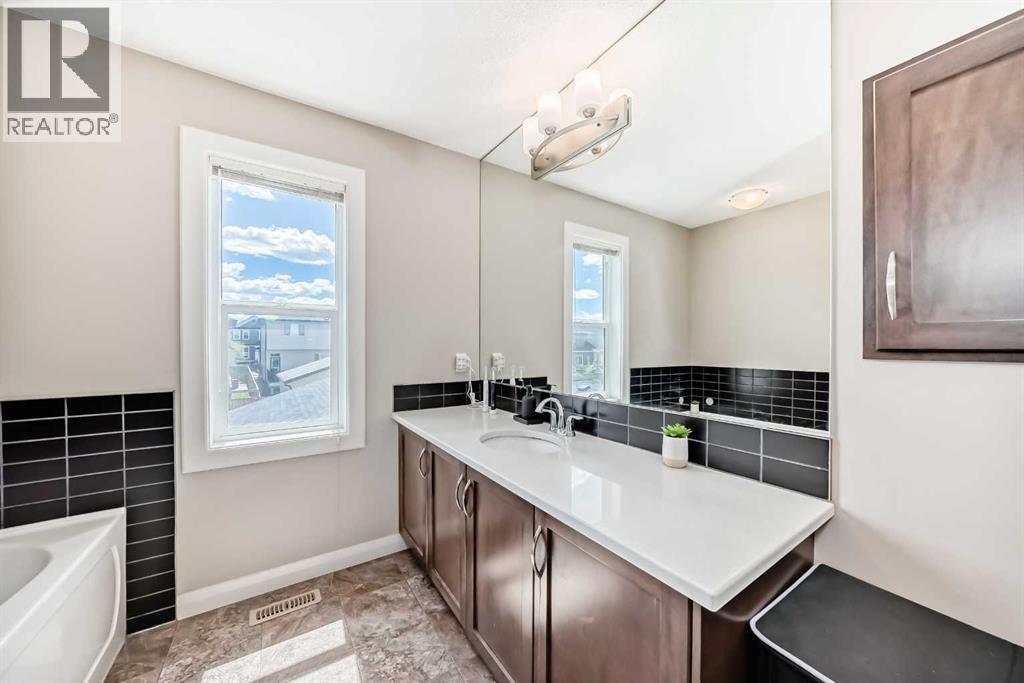 176 Evanspark Gardens - 20