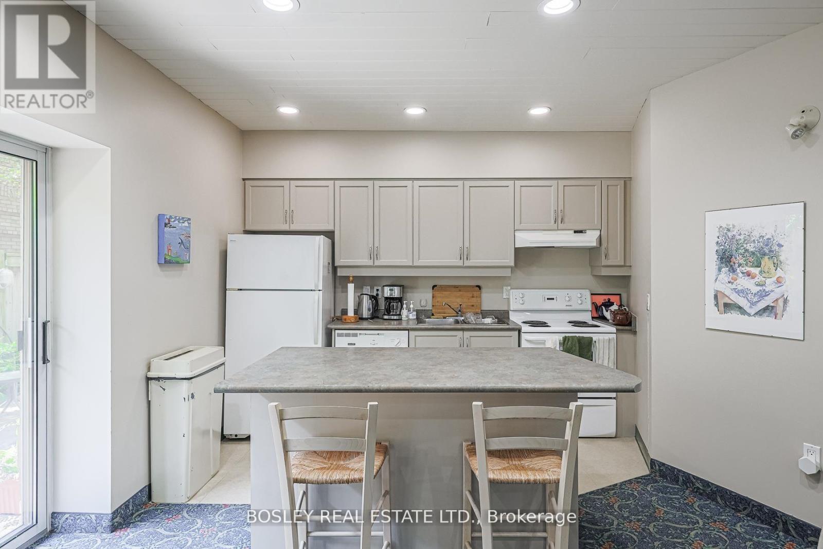 #203 1387 BAYVIEW AVENUE - 35