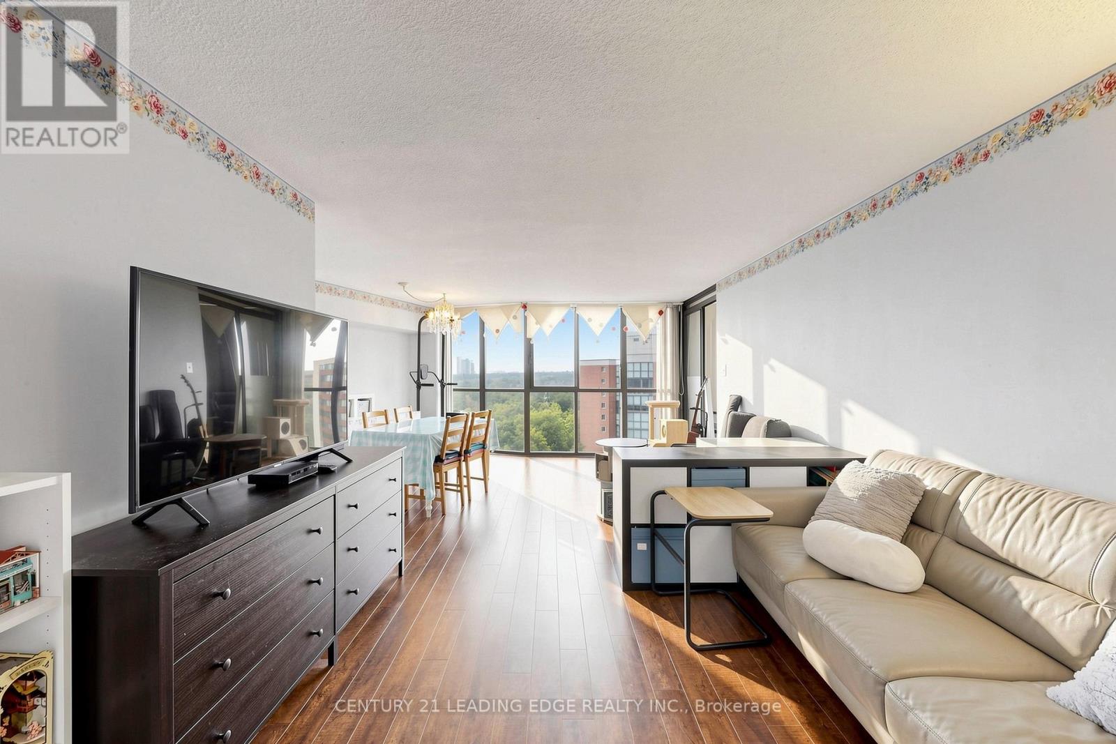 #1106 1230 MARLBOROUGH COURT W - 4