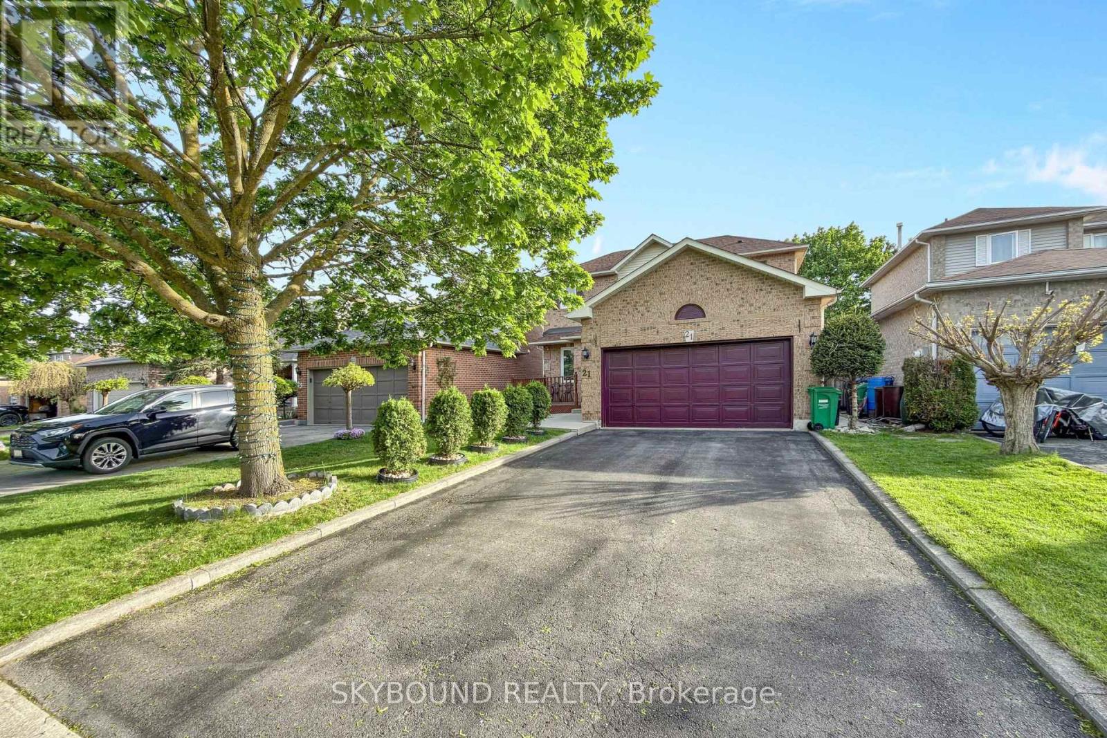 21 VIVIANS CRESCENT - 1