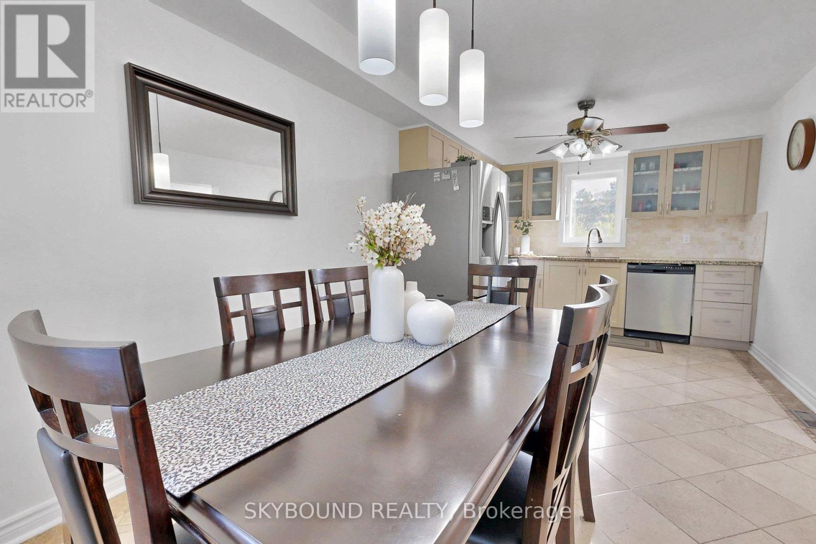 21 VIVIANS CRESCENT - 11