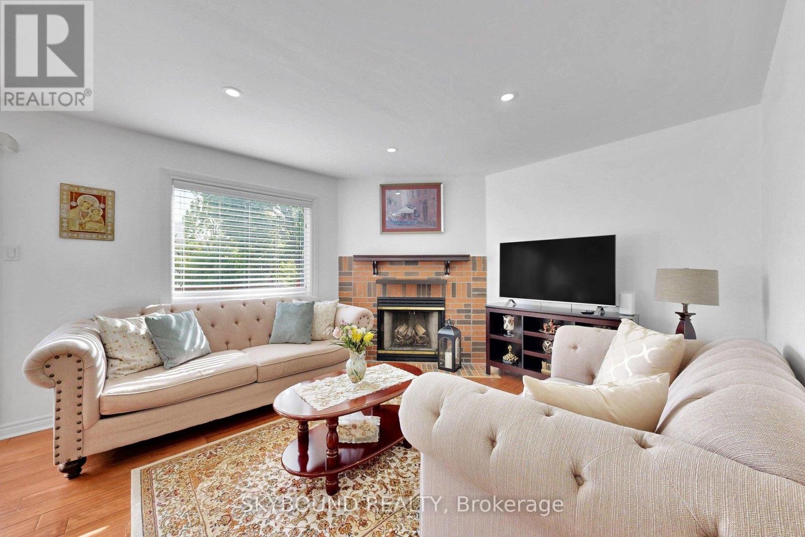 21 VIVIANS CRESCENT - 20