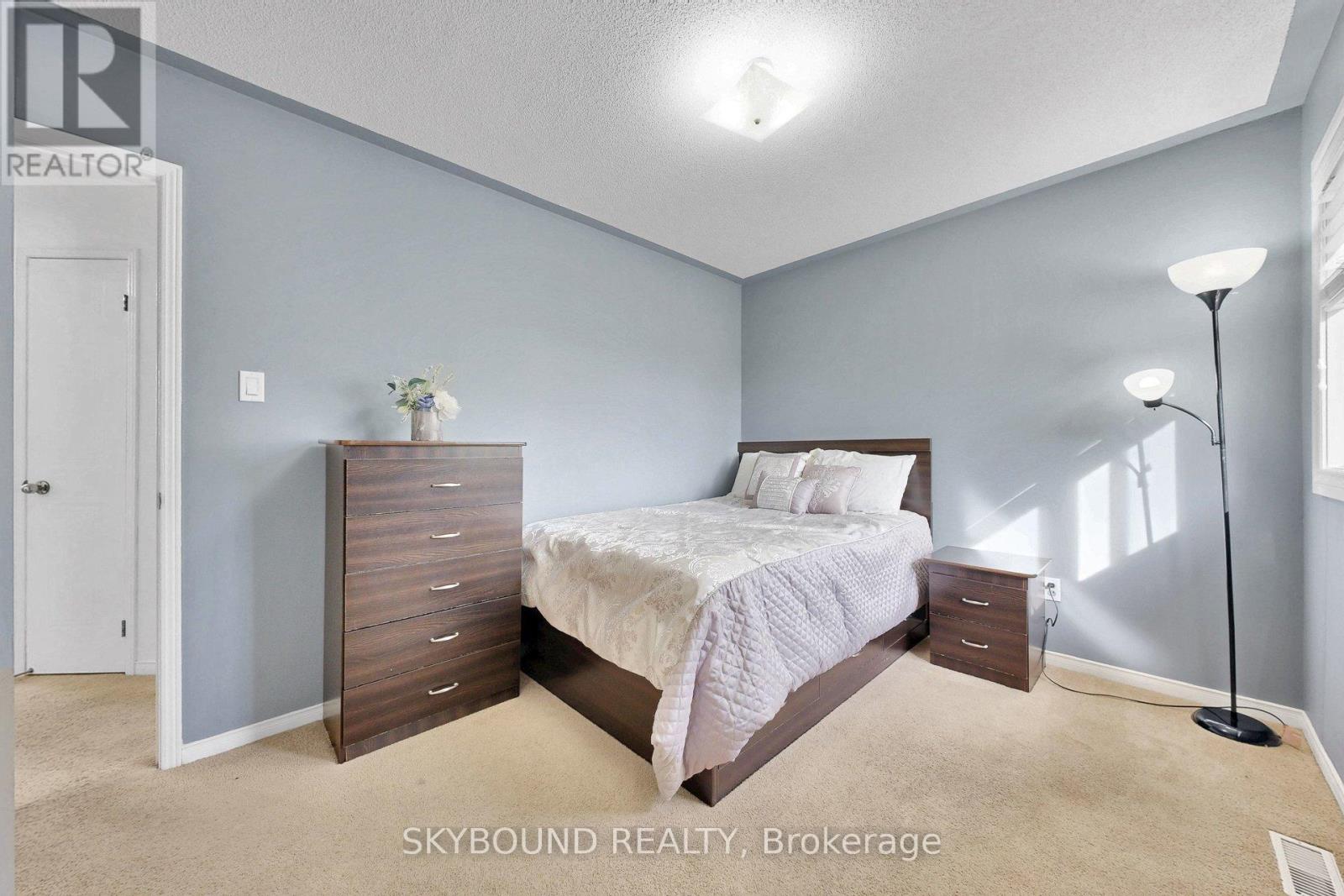 21 VIVIANS CRESCENT - 29