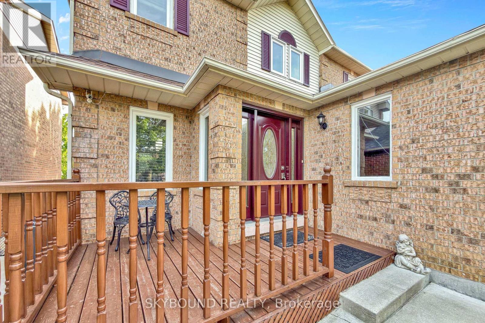 21 VIVIANS CRESCENT - 4
