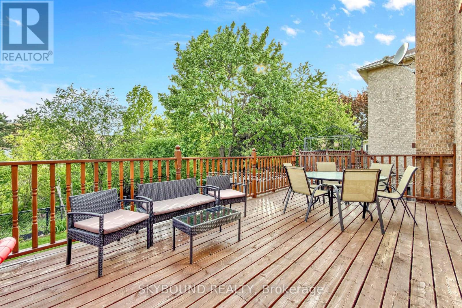 21 VIVIANS CRESCENT - 47